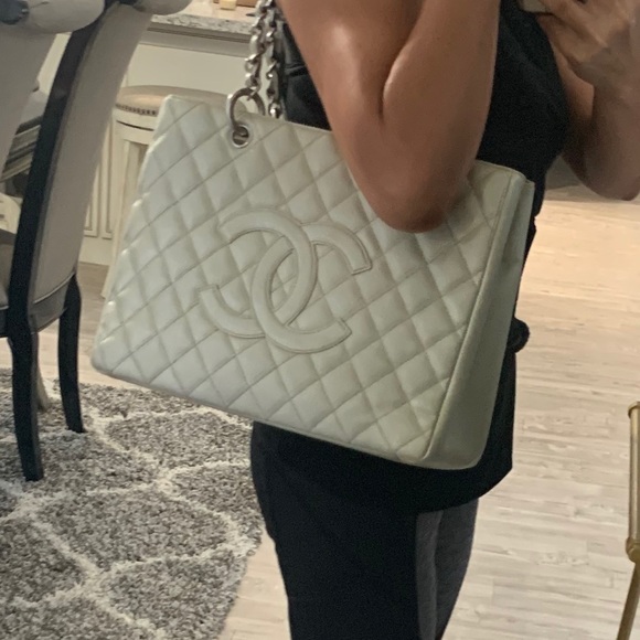 Chanel Tote bag pearl color with silver - Picture 7 of 8